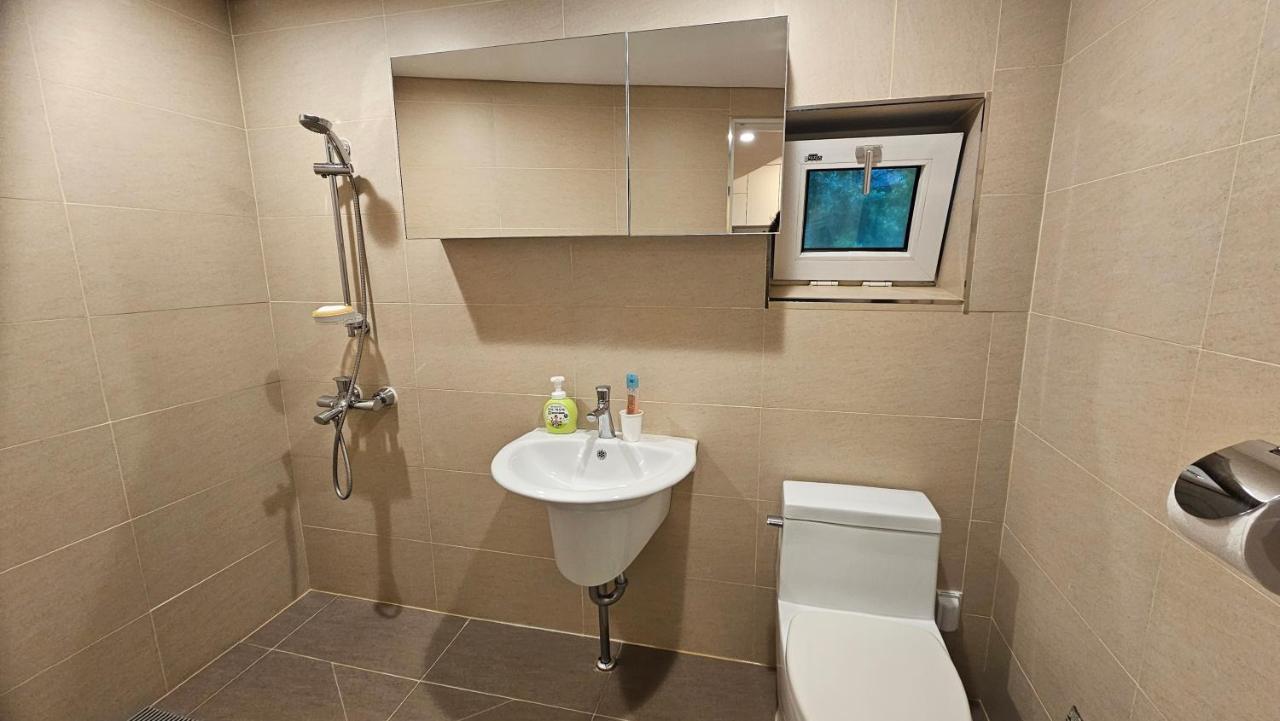 Guesthouse The Kims Σεούλ Εξωτερικό φωτογραφία